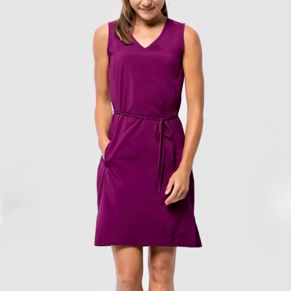 Jack Wolfskin Plum Sleeveless Belted V-Neck Dress